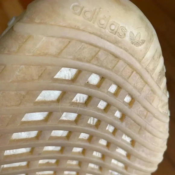 Authentic yeezy boost v2 - Picture 7 of 16